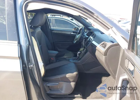 2023 Volkswagen Tiguan 2.0T Se R-Line Black z USA, uszkodzony, nr VIN 3VVCB7AX6PM025036